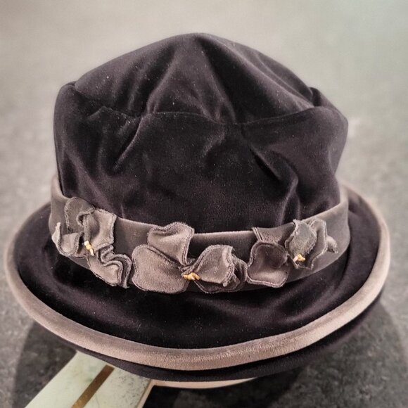 Elegant Vintage (20's, 40's?) Ladies 100% Polyester Velvet Slate Grey Bucket Hat - Picture 2 of 5